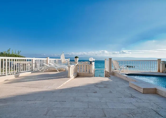 Aria With Private Heated Pool Apartment