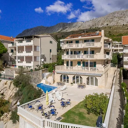 Aria With Private Heated Pool Apartment *